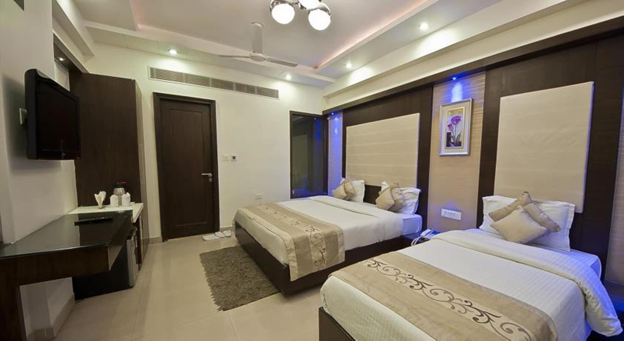 The Pearl Hotel Neu-Delhi Exterior foto