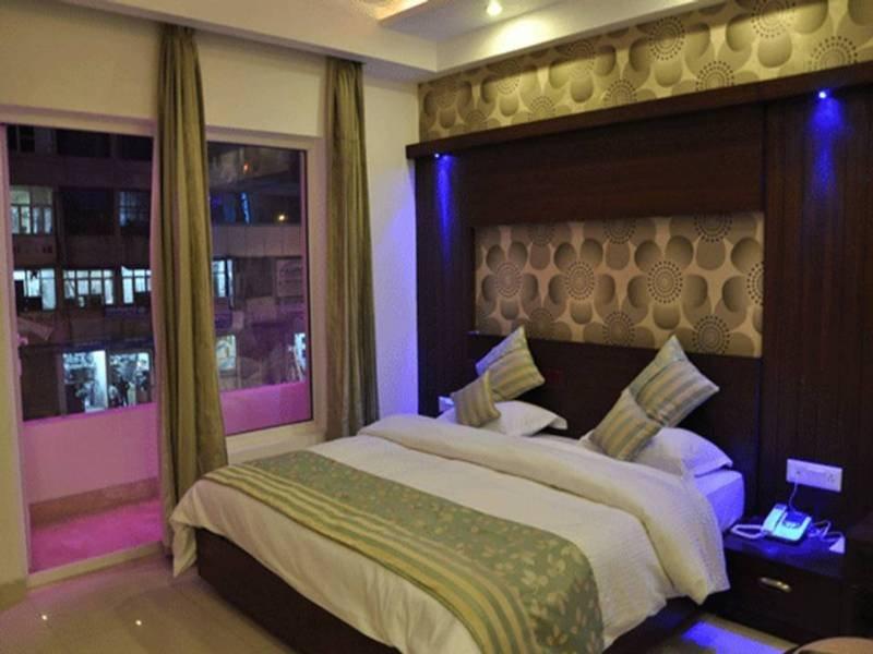 The Pearl Hotel Neu-Delhi Exterior foto