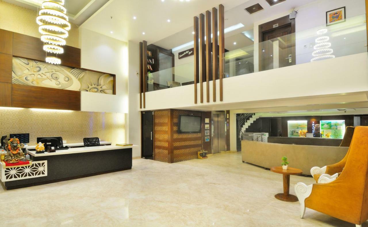 The Pearl Hotel Neu-Delhi Exterior foto