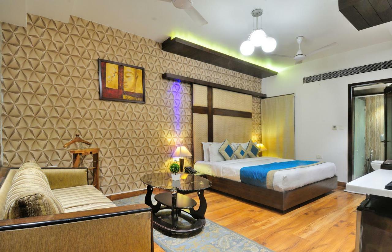 The Pearl Hotel Neu-Delhi Exterior foto