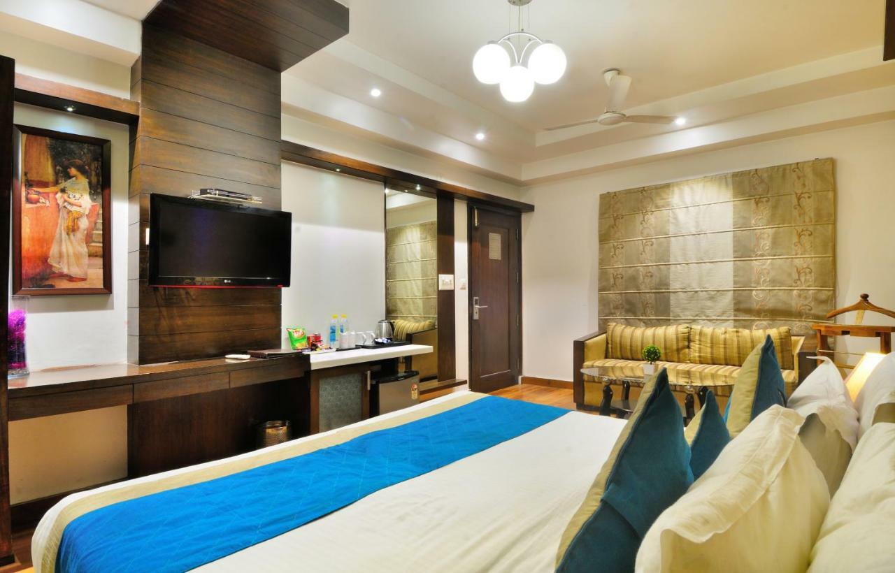 The Pearl Hotel Neu-Delhi Exterior foto